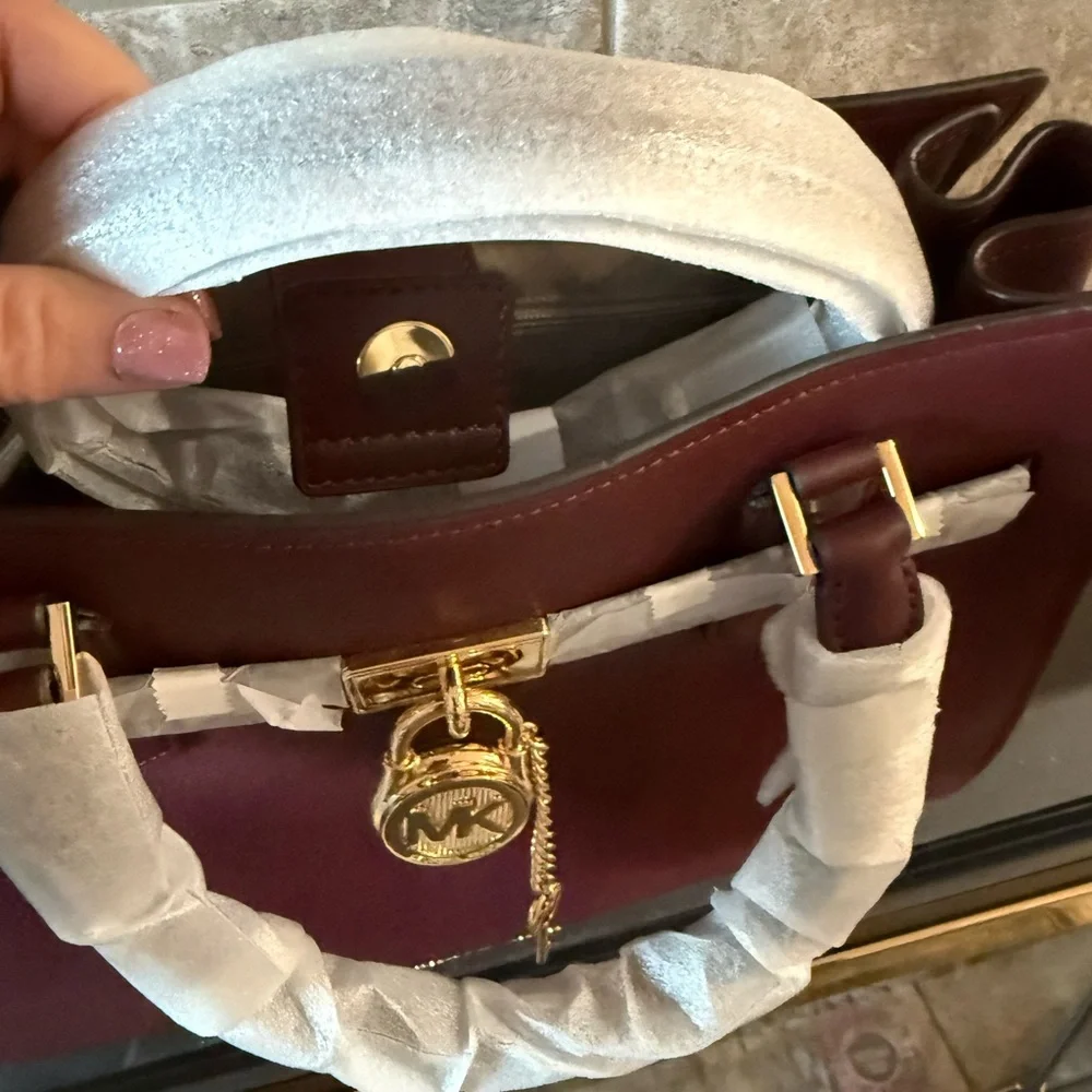 NWT Michael Kors Hamilton Burgundy (Oxblood) Leather Bag - Picture 6 of 8